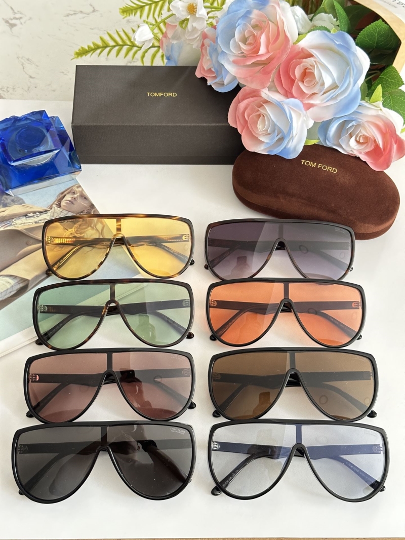 TOM FORD